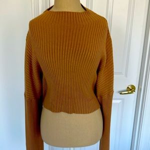 Olivaceous camel cropped sweater
